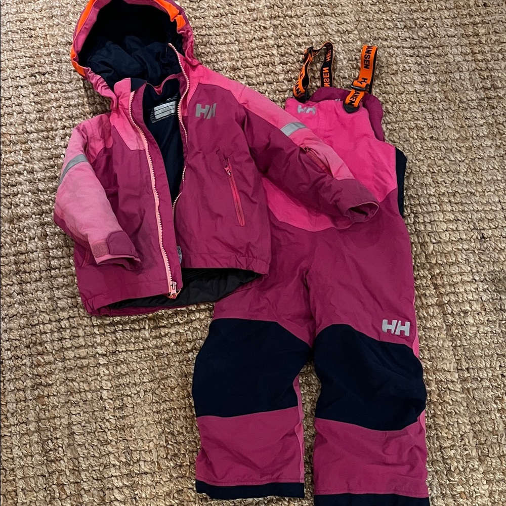 Helly Hansen Girls’ Size 5 Ski Jacket and Snow Pants